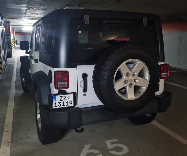 Slovakia diplomatic plate seen in Bratislava, Slovakia. ZZ = Administrative and technical staff, 13 = United States of America. Photo taken on 20.11.2025.