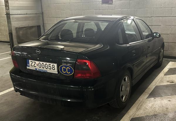 Slovakia diplomatic plate seen in Bratislava, Slovakia. ZZ = Administrative and technical staff, 2023 format (no longer coded). Photo taken on 18.02.2026.